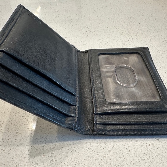 Tumi Black Leather Billfold - Picture 10 of 10